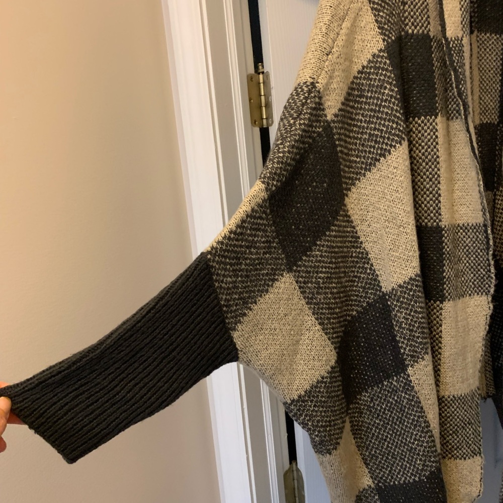 Shawl collar, cozy sweater - Picture 3 of 3